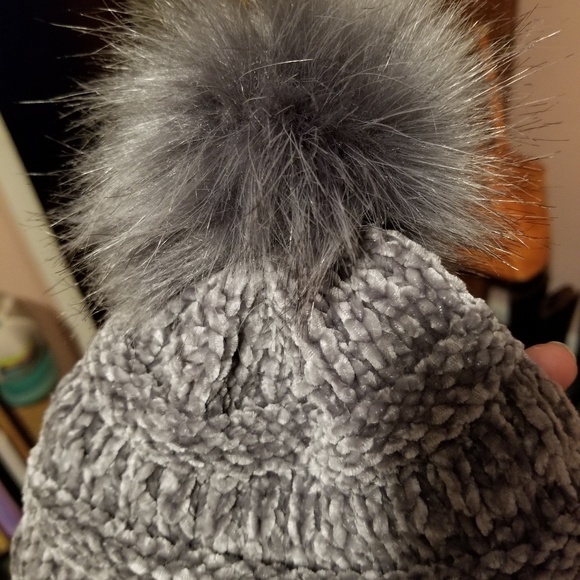 Beanie - Picture 3 of 4